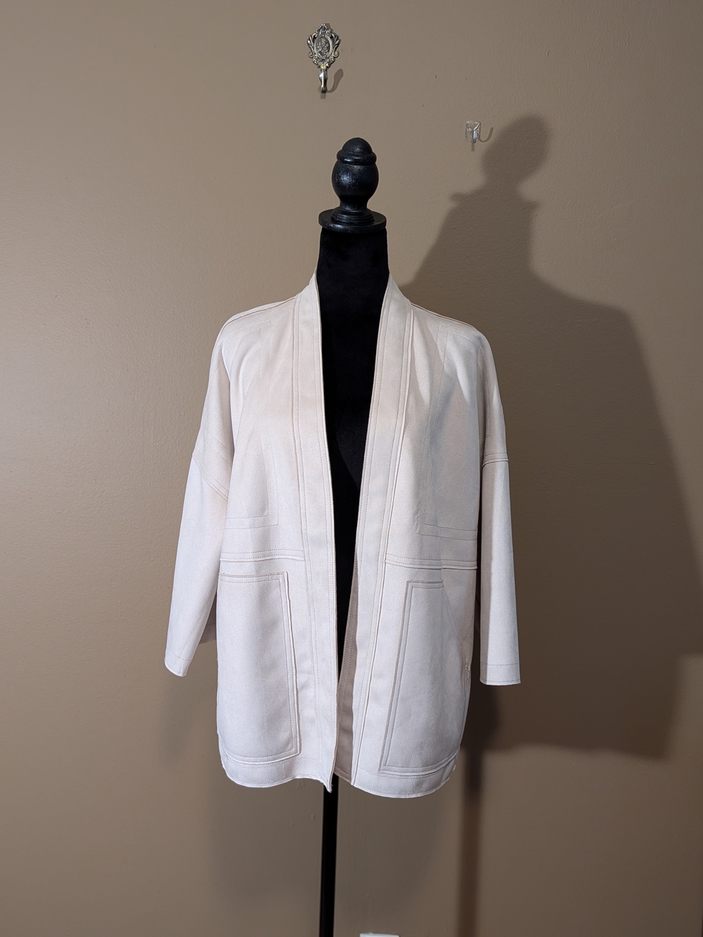 Brand New With Tags. Cream Open-Front Women's Blazer Jacket. Sz Small.
